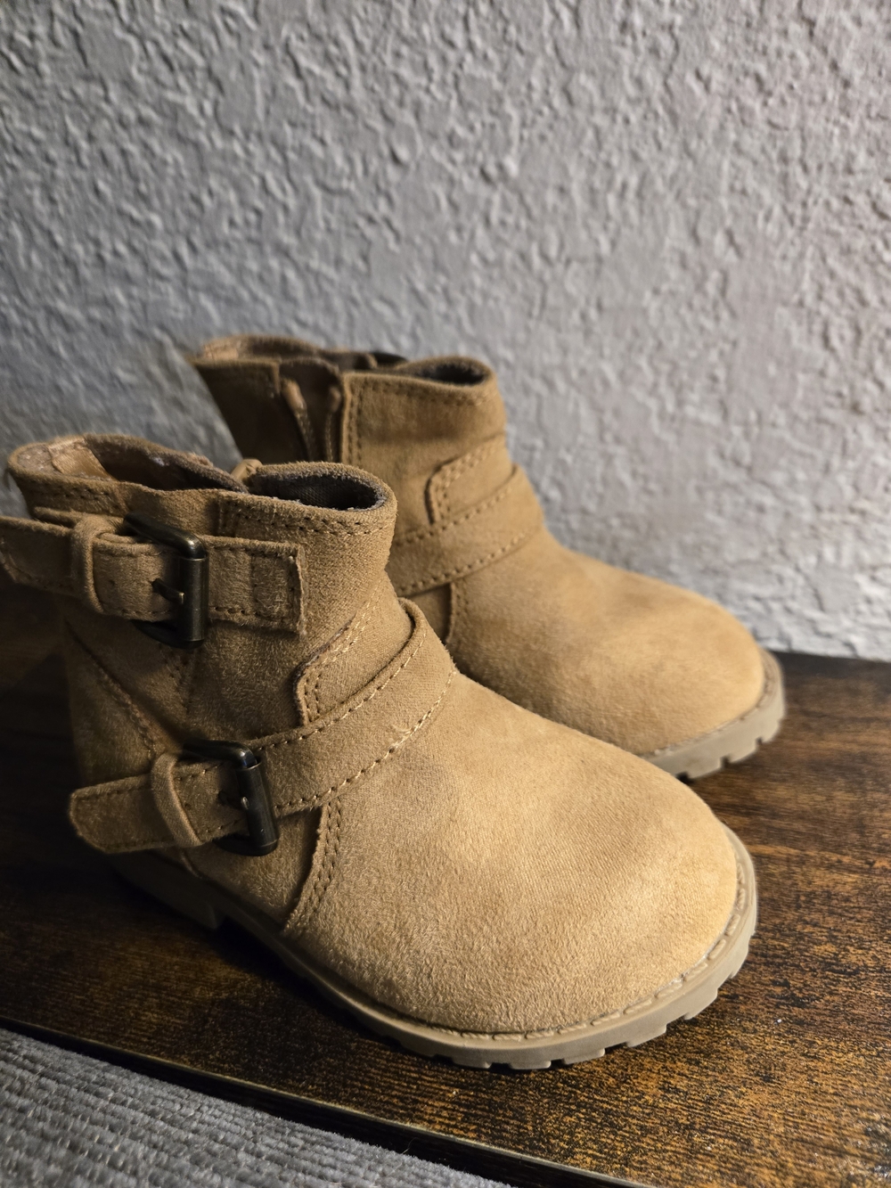 Old Navy Kids Tan Suede Buckle Boots
